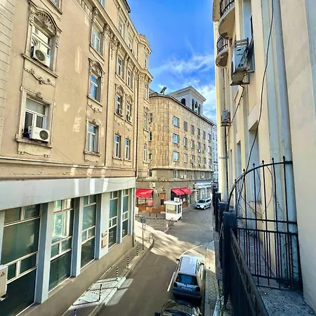 Center Stylish 2br Near Serdika Metro