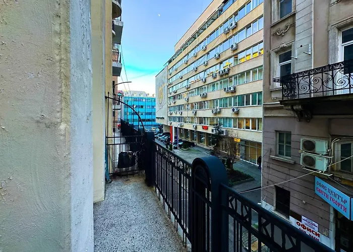 Center Stylish 2br Near Serdika Metro Sofia