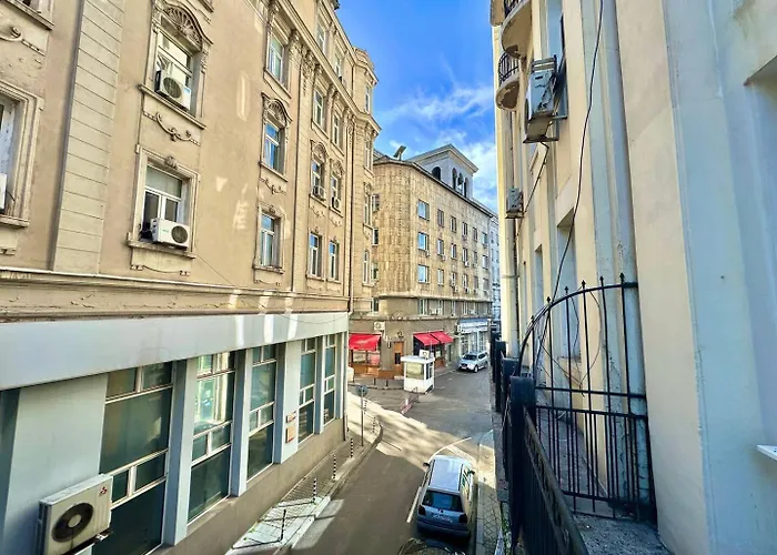 Center Stylish 2br Near Serdika Metro